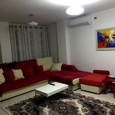 Liqeni I Thate, Apartment